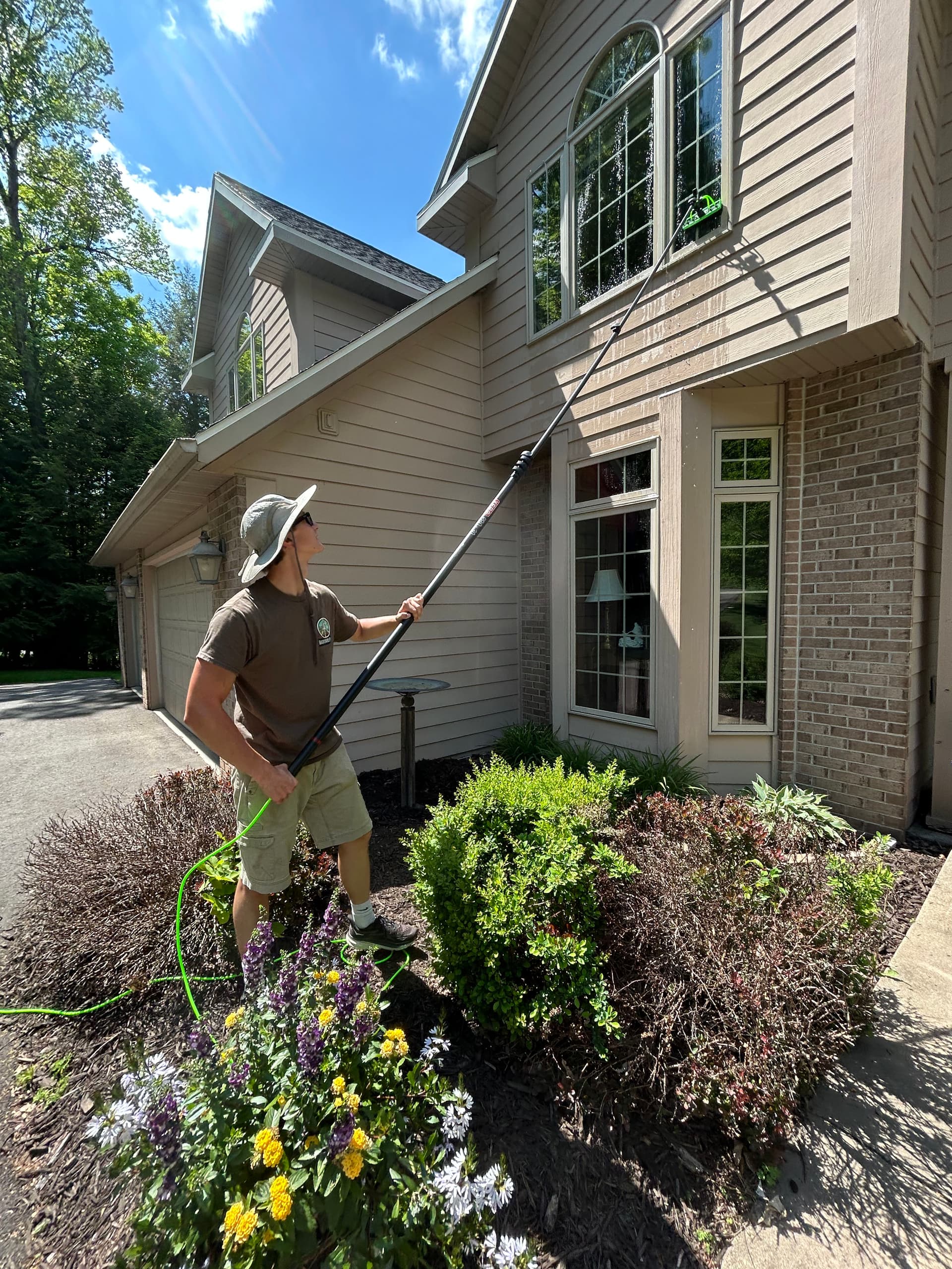 Gallery photos for Why Biannual Window Cleaning Is Worth It: Image #1