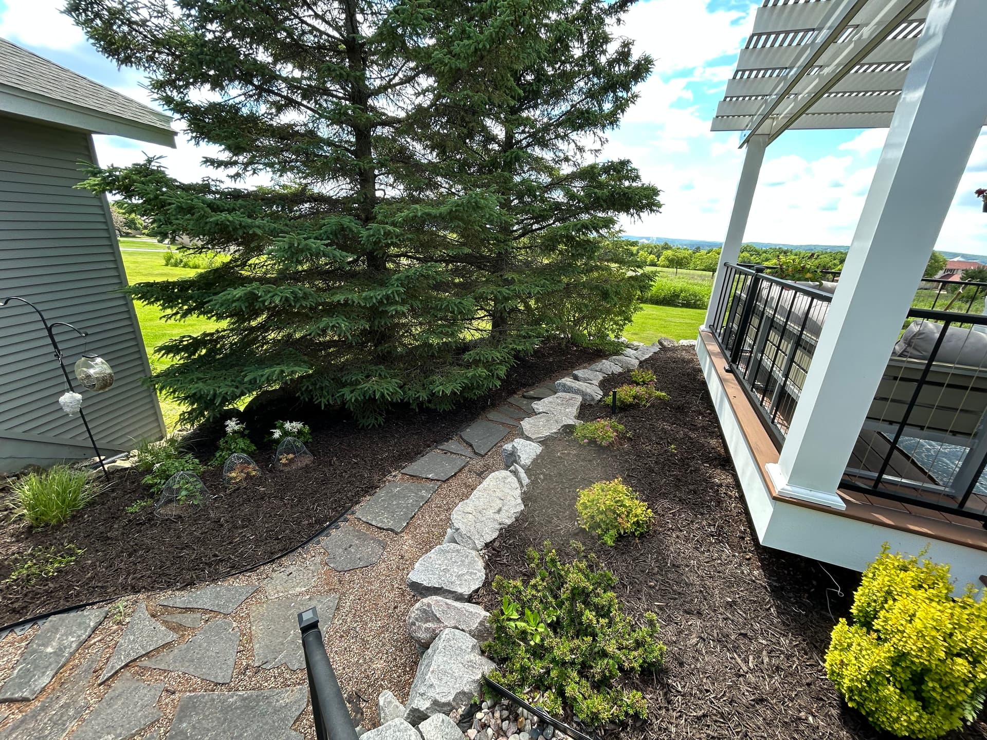 Gallery photos for Fresh Mulch Makes Your Whole Yard Look Pulled Together: Image #1